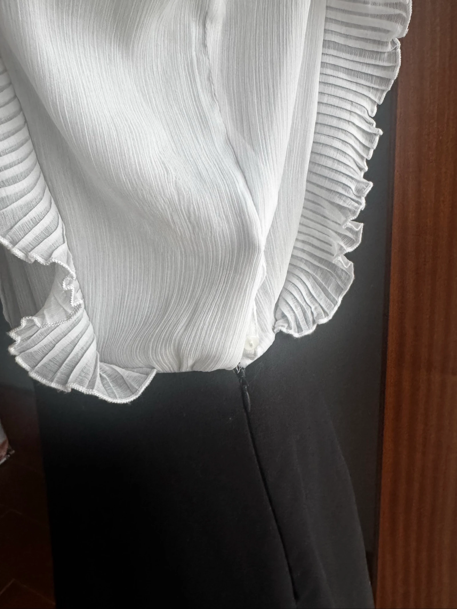 Vestido Formal Zara Trafaluc M | Negro y Blanco | Elegante | Volantes | Oficina & Eventos – photo 4